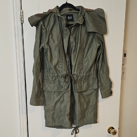 Gap XS Oversized Khaki Green Military Jacket Parka Trench Coat Fishtail - Picture 2 of 7